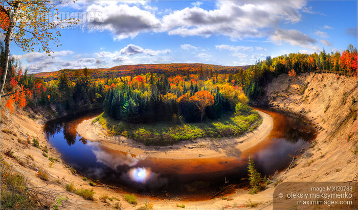 Stock photo of Autumn in Arrowhead Provincial Park Buy commercial use license at MaximImages
