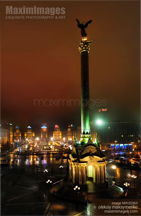 Stock photo of Berehynia monument at Maidan Nezalezhnosti in Kiev Ukraine at Night Buy commercial use license at MaximImages