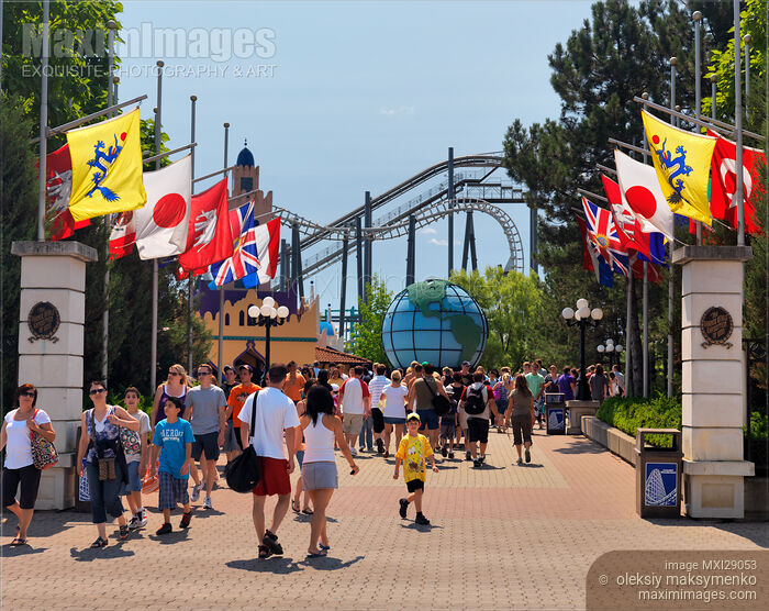 Stock photo of Canada's Wonderland Amusement Park Buy commercial use license at MaximImages