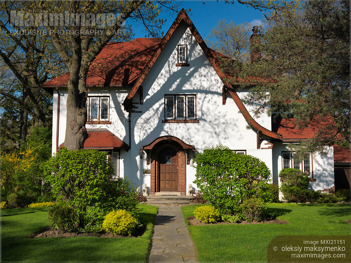Stock photo of Family House Buy commercial use license at MaximImages
