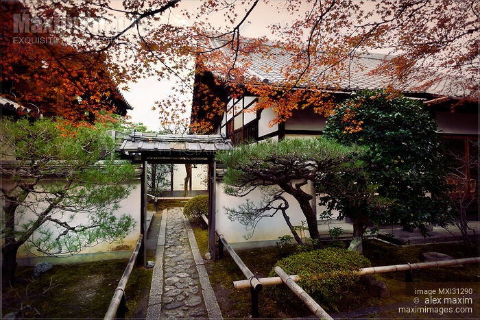 Stock photo of Inner courtyard garden at Daitoku-ji temple in Kyoto Buy commercial use license at MaximImages