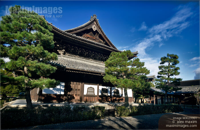 Kennin-ji Buddhist temple main hall in Higashiyama Kyoto Stock photo of Kennin-ji Buddhist temple main hall in Higashiyama Kyoto Buy commercial use license at MaximImages