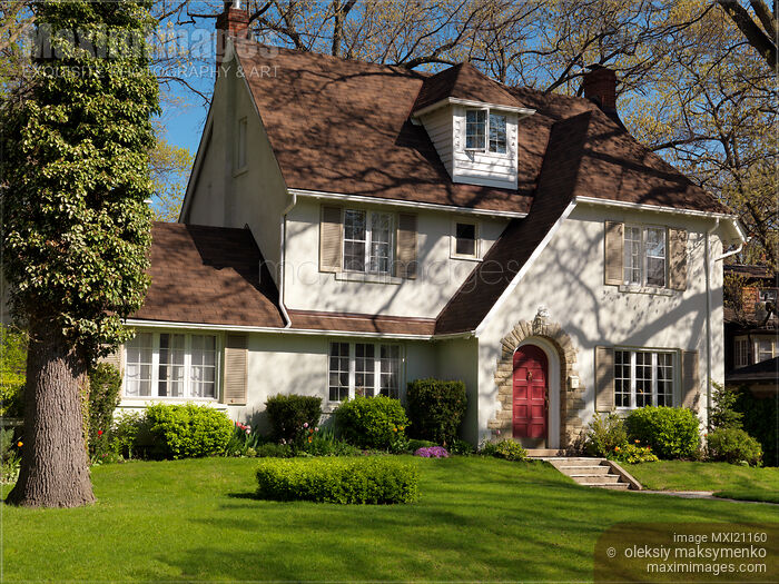 Stock photo of Large House Buy commercial use license at MaximImages