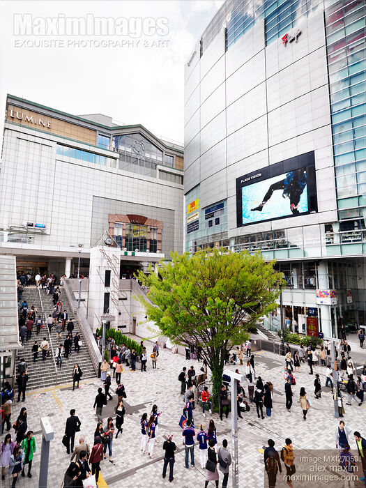 Stock photo of Lumine shopping centre in Shunjuku Tokyo Buy commercial use license at MaximImages