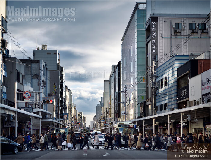People crossing Kawaramachi street in downtown Kyoto Stock photo of People crossing Kawaramachi street in downtown Kyoto Buy commercial use license at MaximImages
