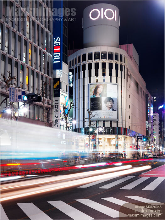 Shibuya Marui OICity fashion store in Tokyo at night Stock photo of Shibuya Marui OICity fashion store in Tokyo at night Buy commercial use license at MaximImages