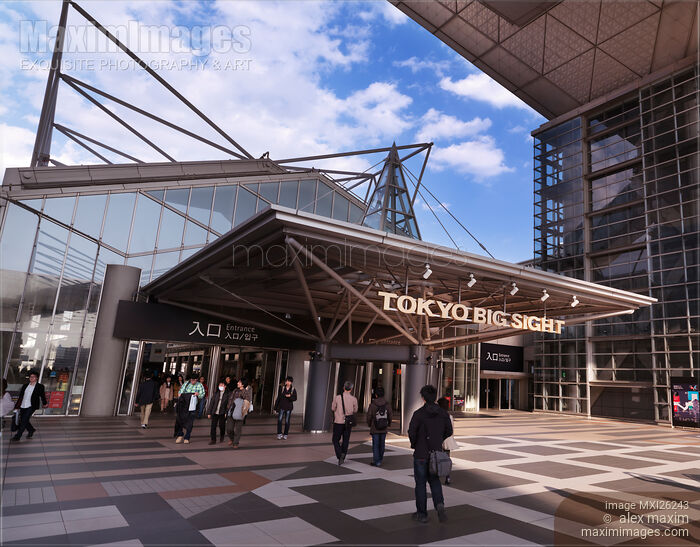 Stock photo of Tokyo Big Sight Exhibition Center entrance Buy commercial use license at MaximImages