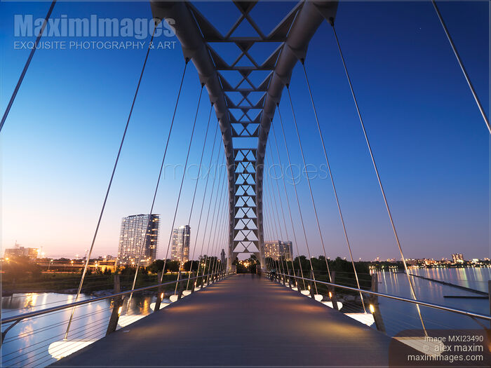 Stock photo of Toronto The Humber River Arch Bridge Buy commercial use license at MaximImages